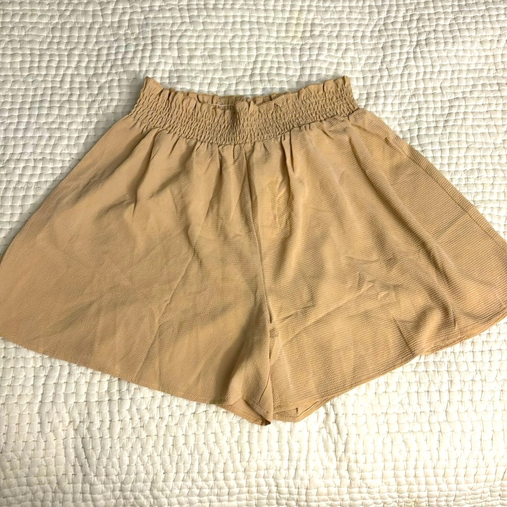 LuLaRoe Khaki/Tan Yvette Smocked Waist Short